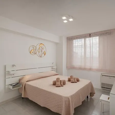 Domo De Centro, Centro Di 3* Όλμπια