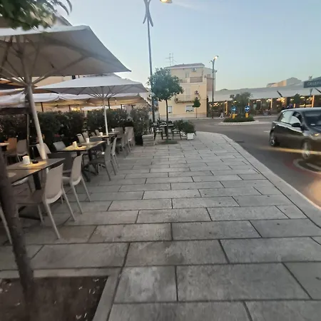 Domo De Centro, Centro Di 3* 올비아