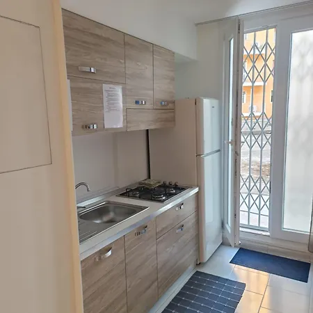 Domo De Centro, Centro Di